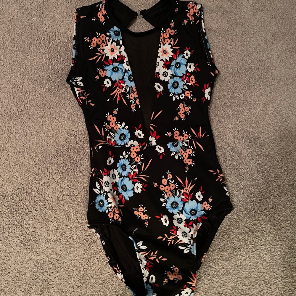 Gorgeous Chelsea B leotard for dancers